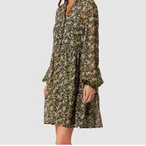 Vila Black & Yellow Floral
Double Ruffle Button Front Smock Dress Size Lg